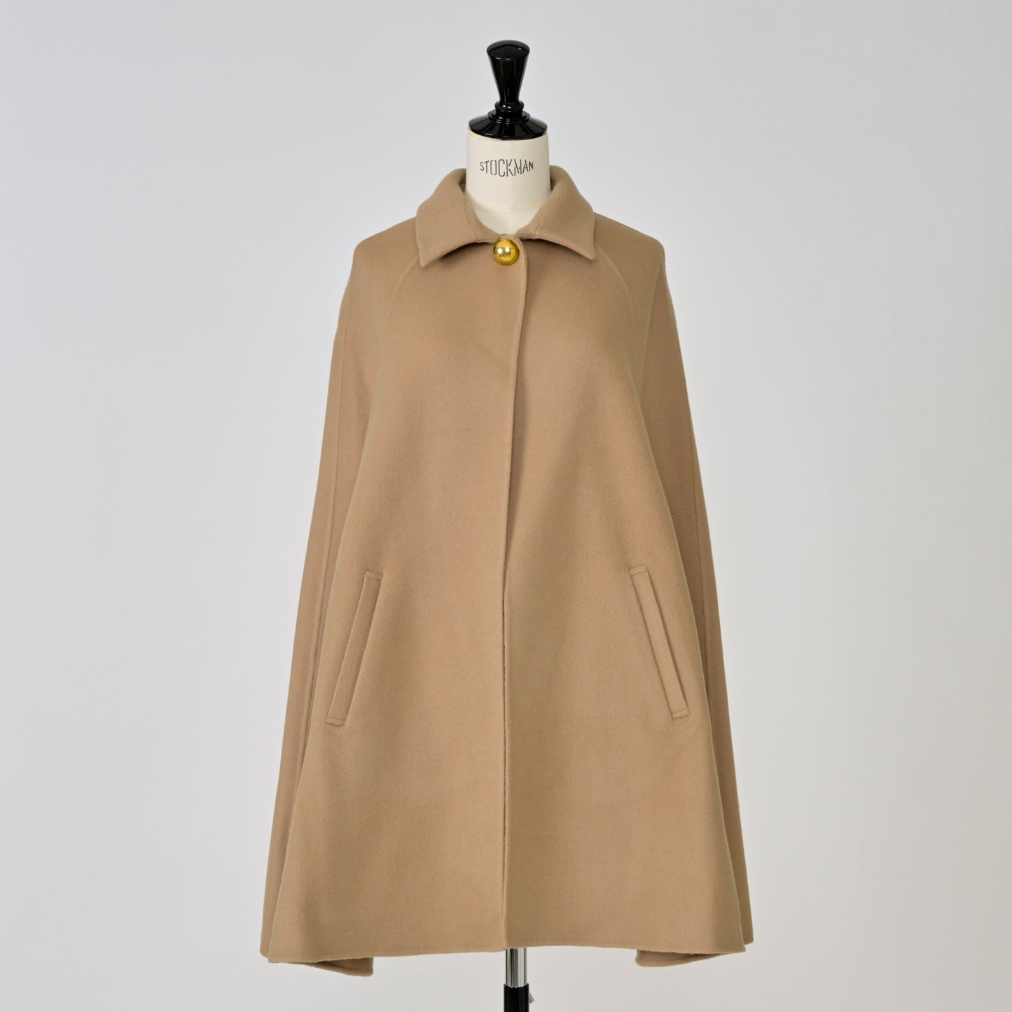 rever cape coat