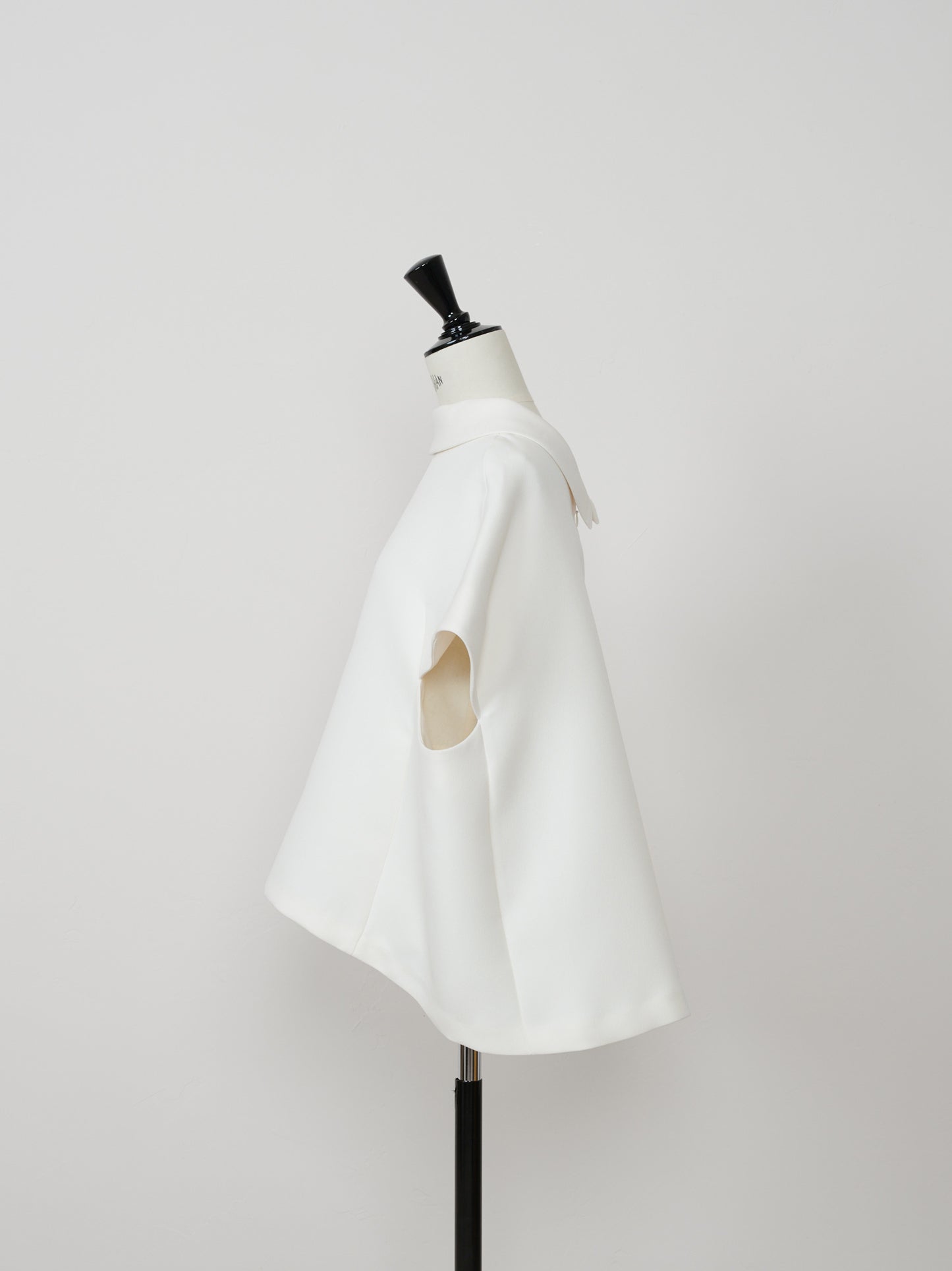 <予約販売> Classic Charm Blouse