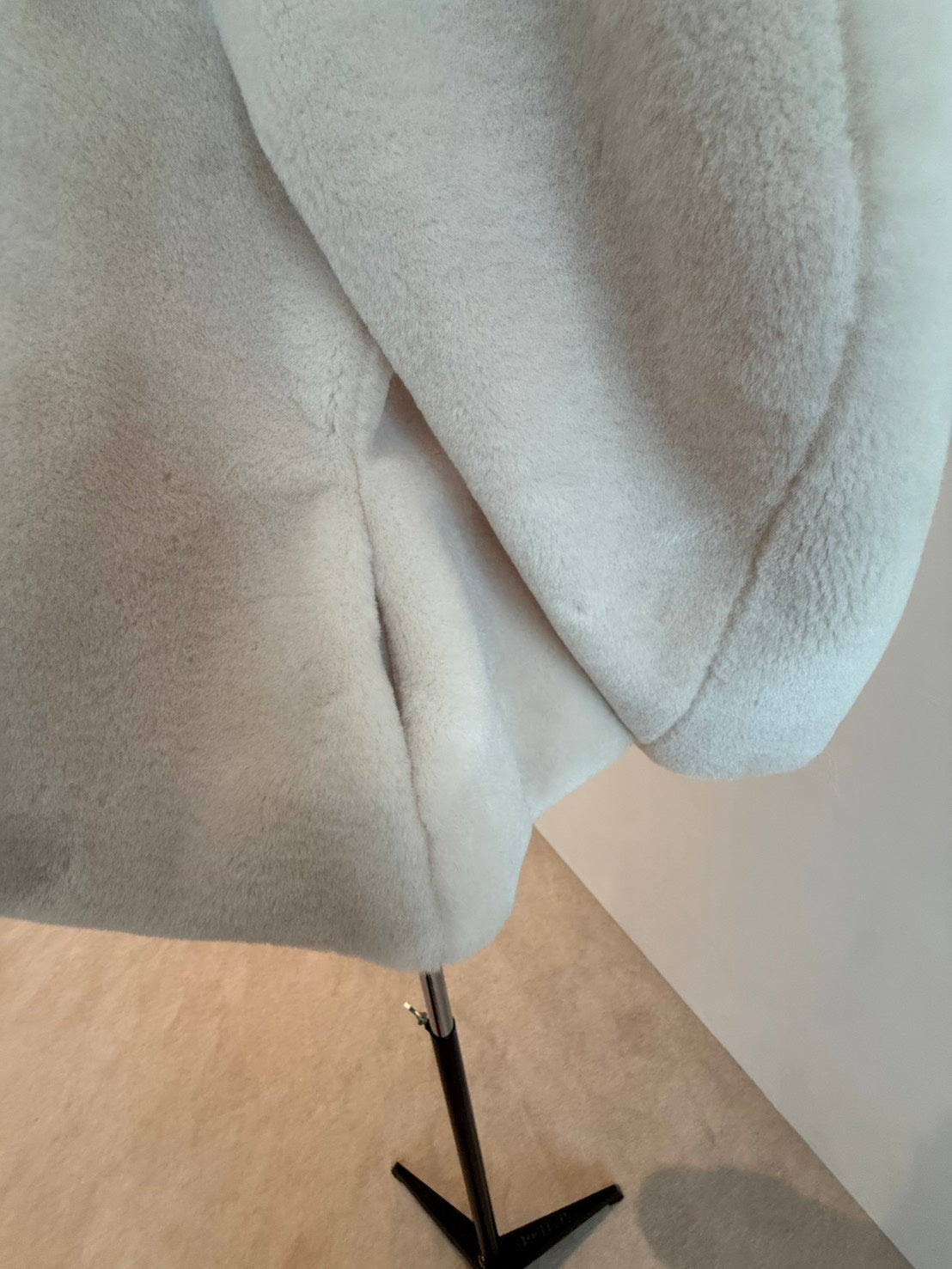 【Pre Order】Peplum Fur Jacket